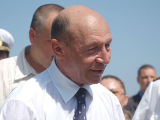 Băsescu mulţumeşte Guvernului Ponta că nu a 